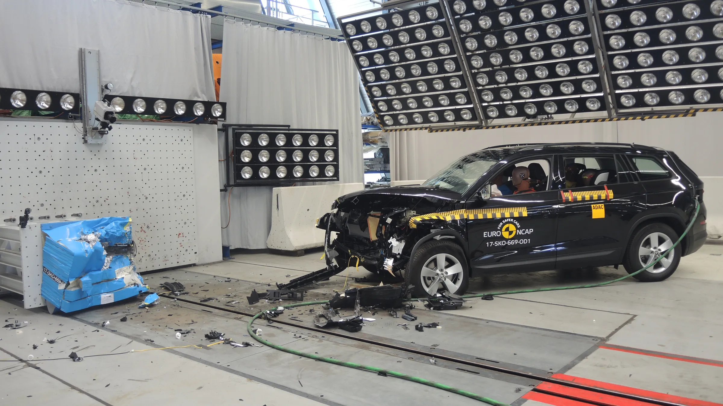 b8a57e48-9f99-4c37-aa74-f9f2b2f98075