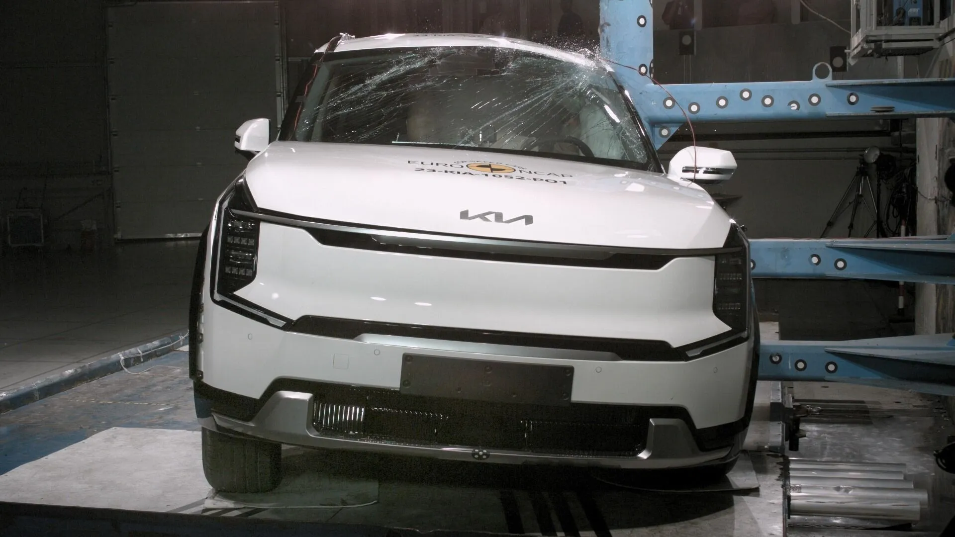 ed0d575e-303a-4335-8a6a-5ba30f4a4f91