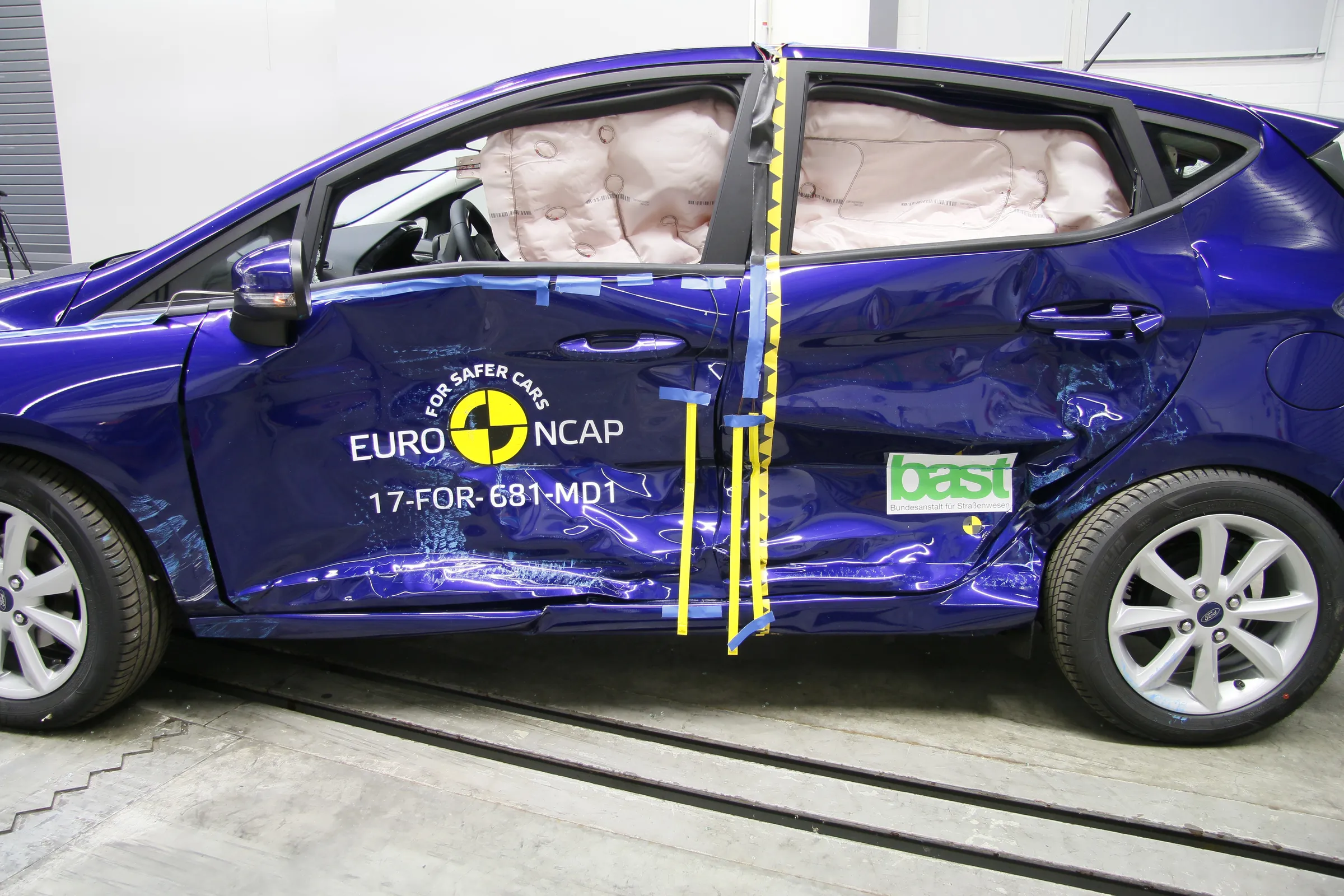 c8b7686c-c634-4523-a1b9-929b692cb00e