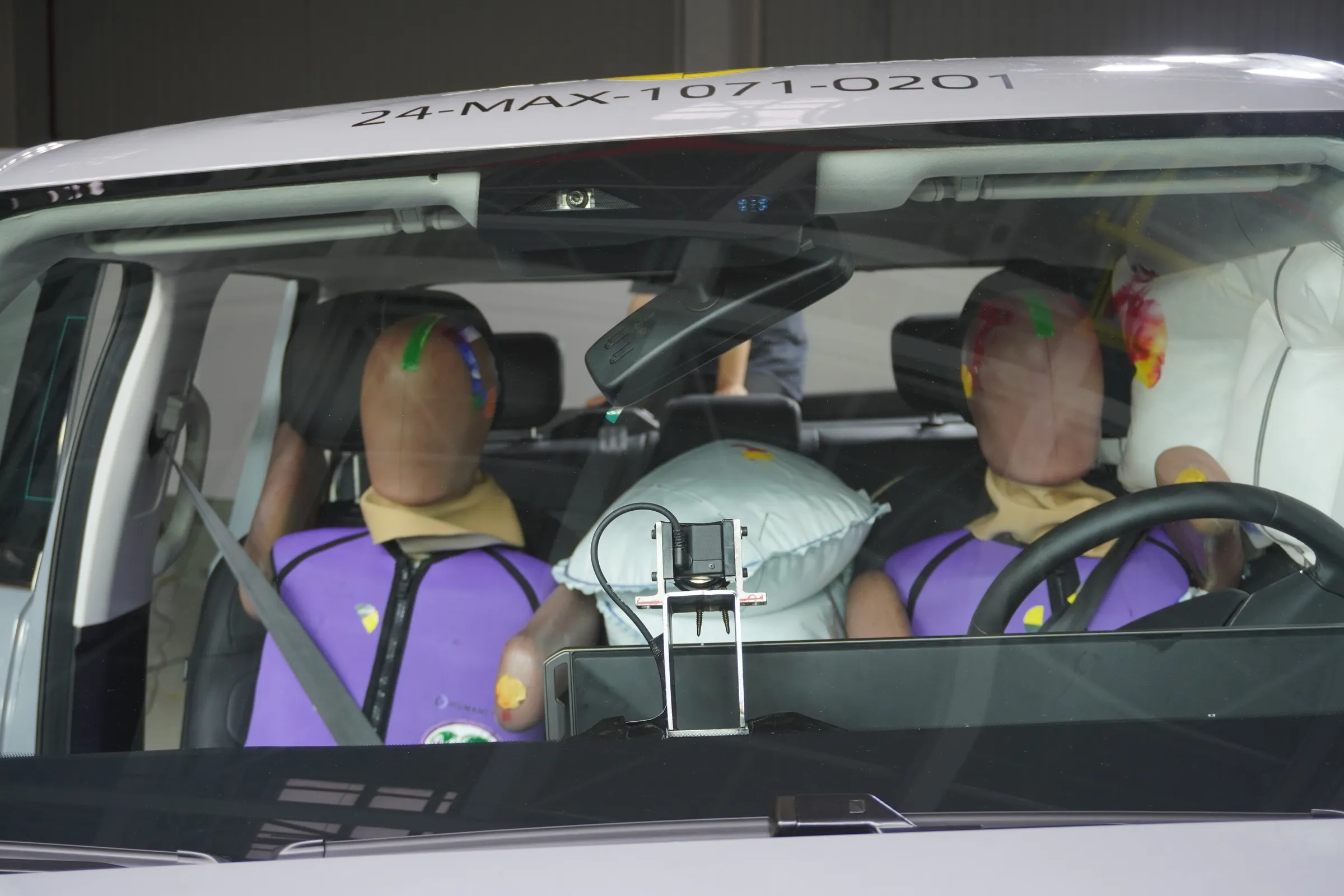 f1b2f57d-a961-429f-81bd-1638491abd80