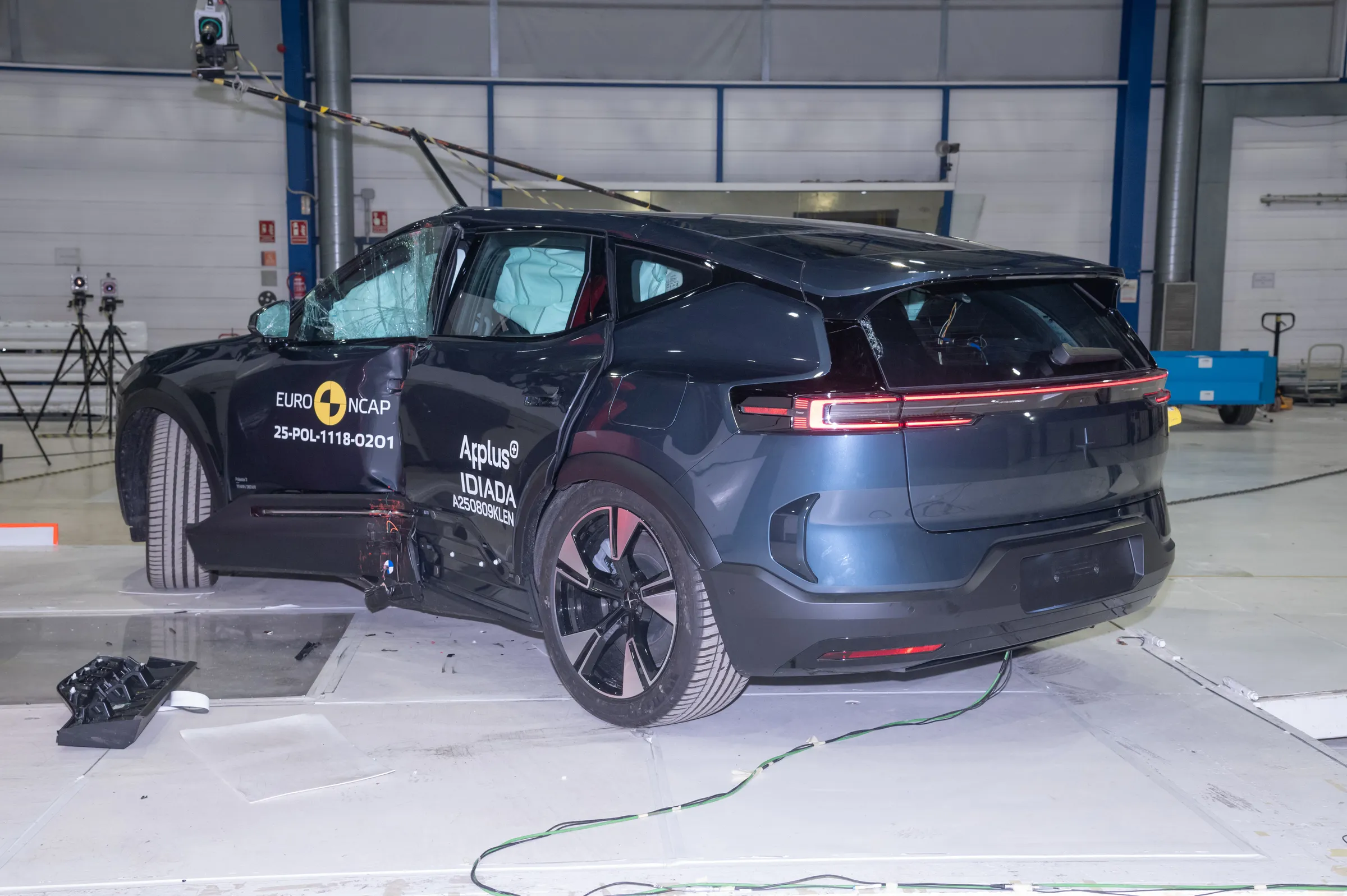 0e82d450-d3ab-48e7-8cb8-ce6bfac89cd8