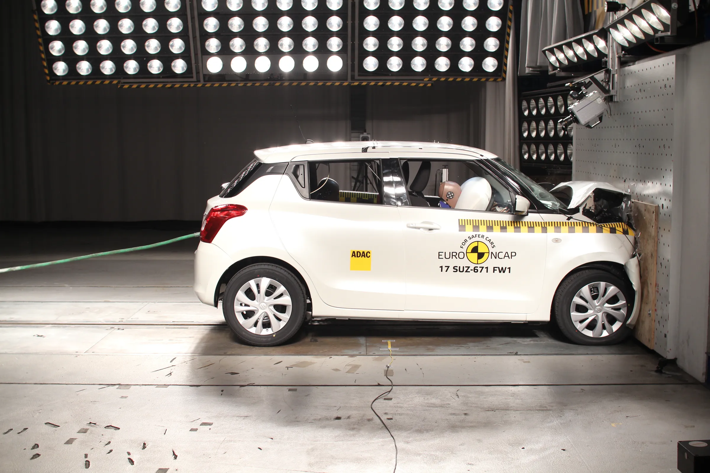 c98d6100-50b8-4833-bc6f-042759f137e7