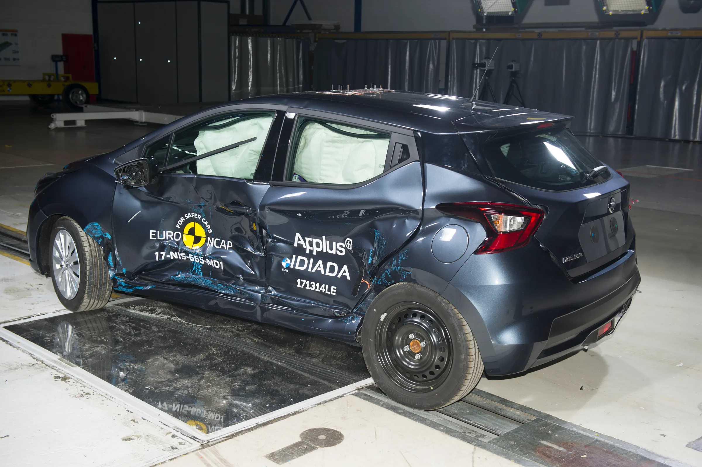 6fa31272-d100-4628-b4d7-290788fc3753