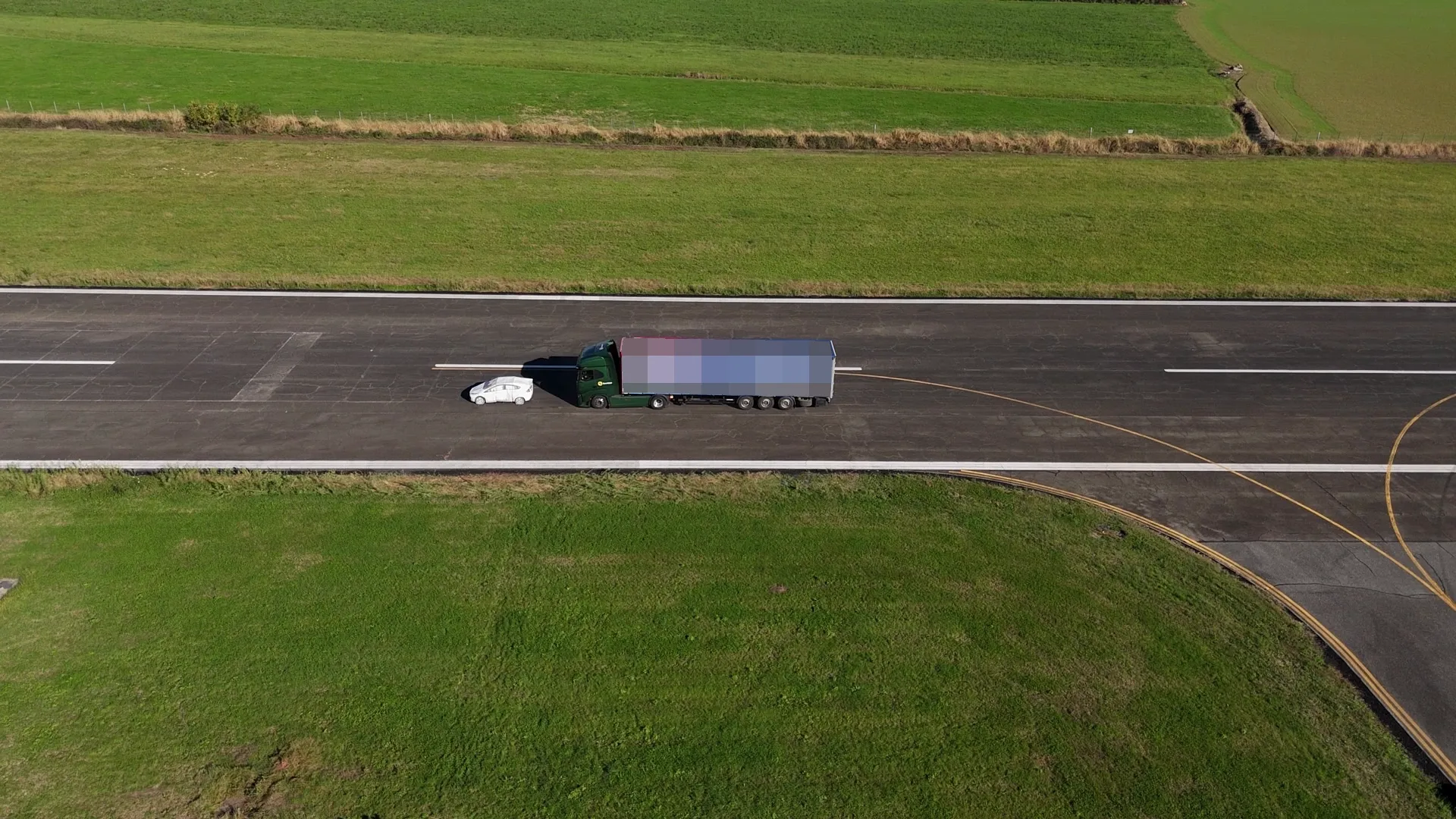 c895794b-166a-4f69-8f62-ea77c3467d12