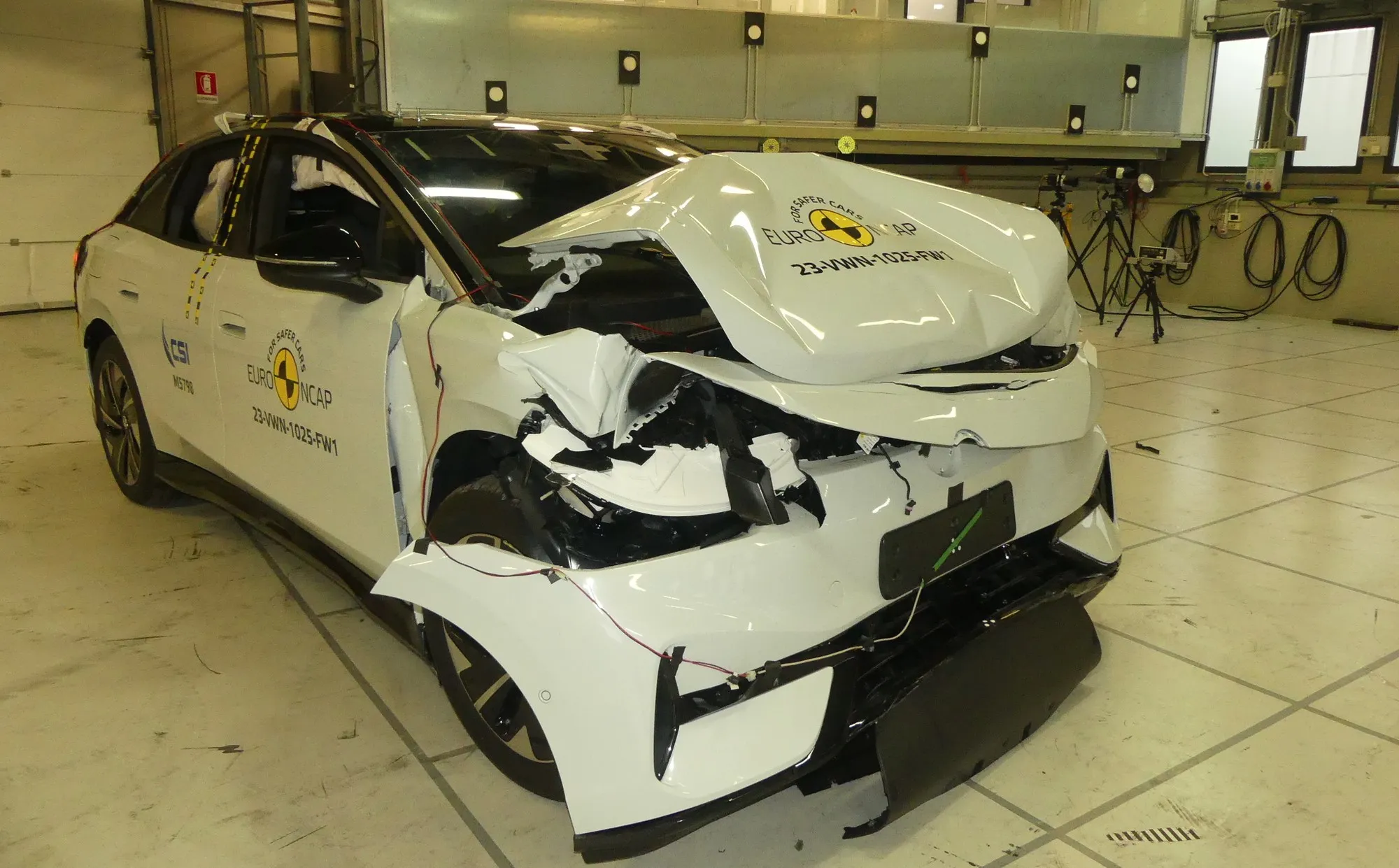 aeeb1c20-9713-424d-8039-6d1d235abdfa