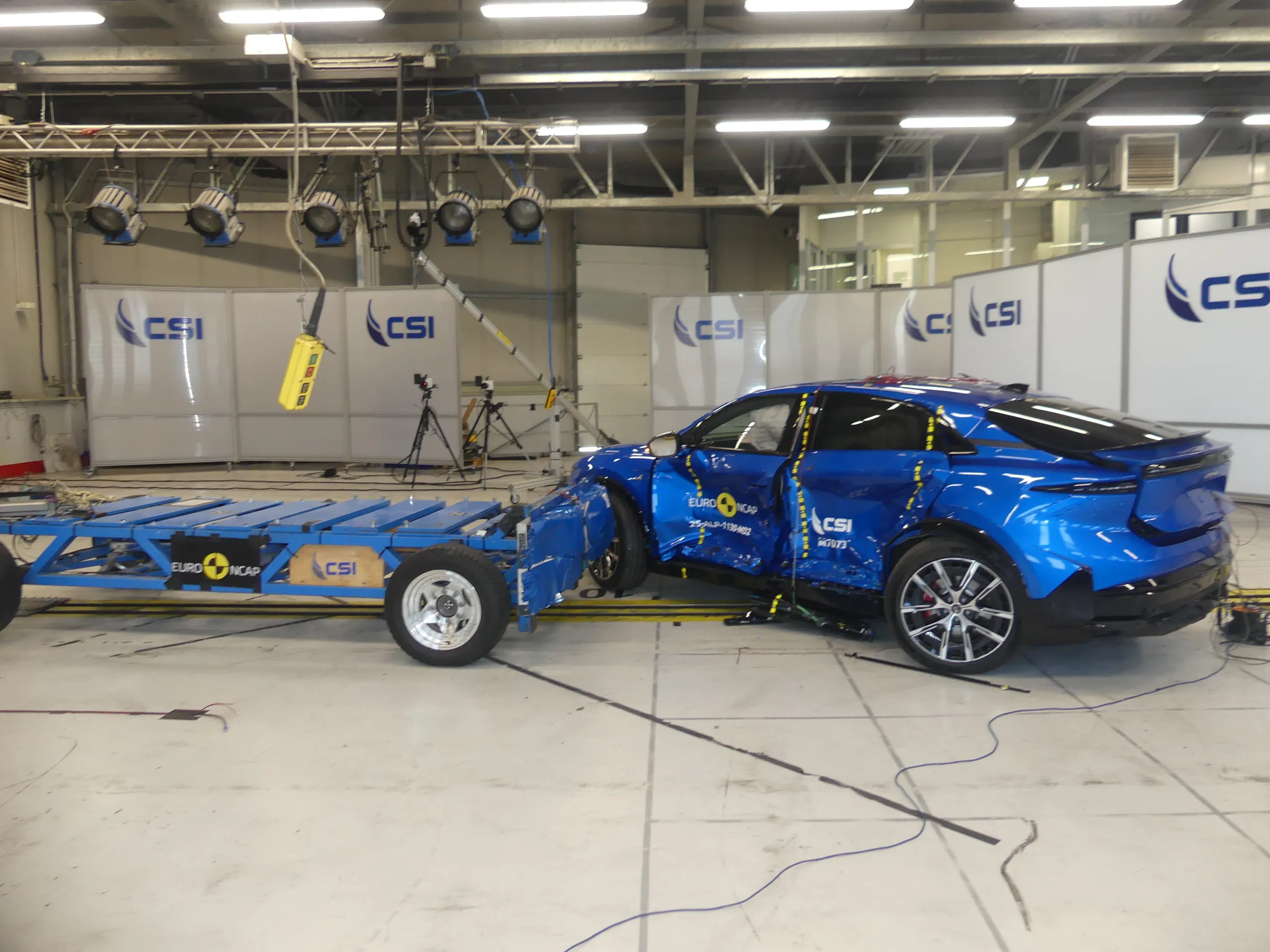 78bf9307-11b0-4731-9769-fa7eb2c34995