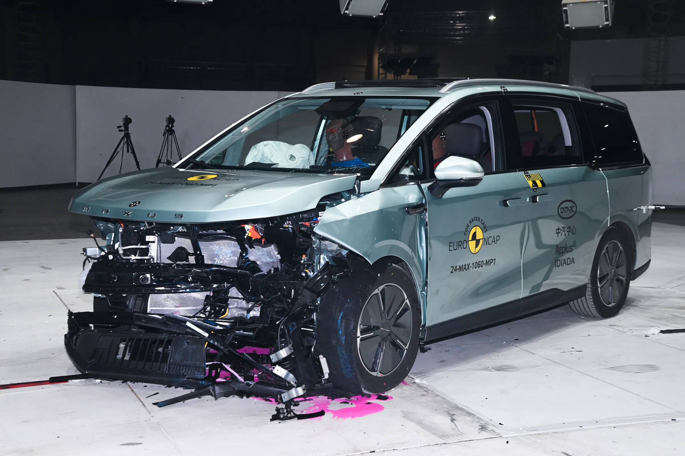 90d98cf8-2533-4341-9c01-cc0b65770020