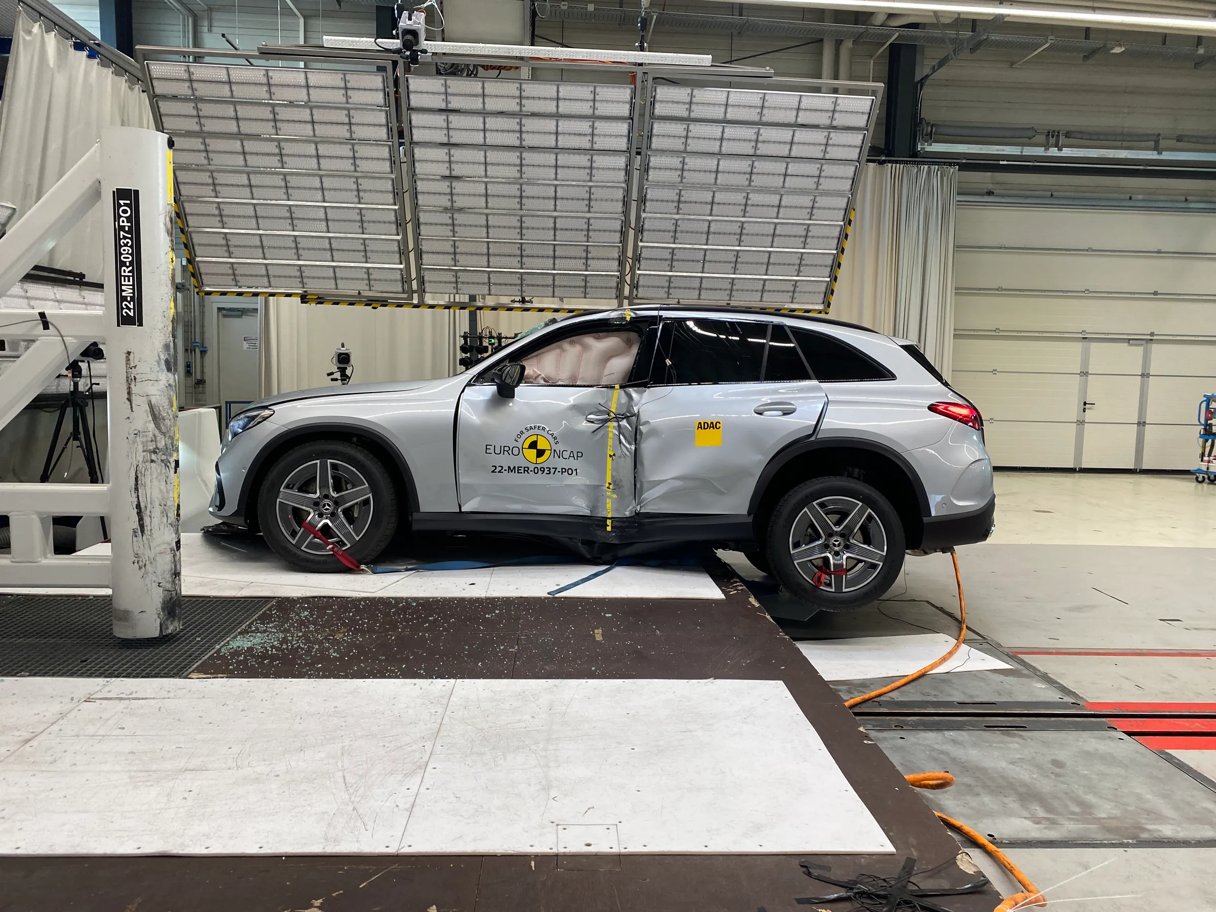 00bbee3c-2144-4ab6-84ff-67d0d41aedbf