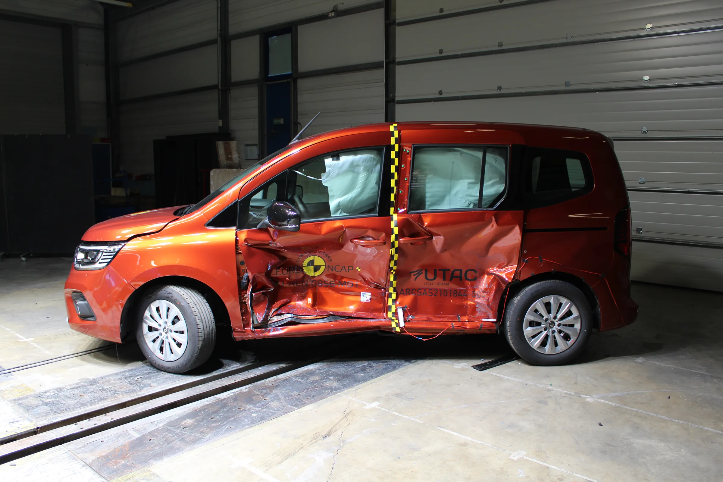 05700de7-91b8-4df8-95b5-6efb1021e8a2