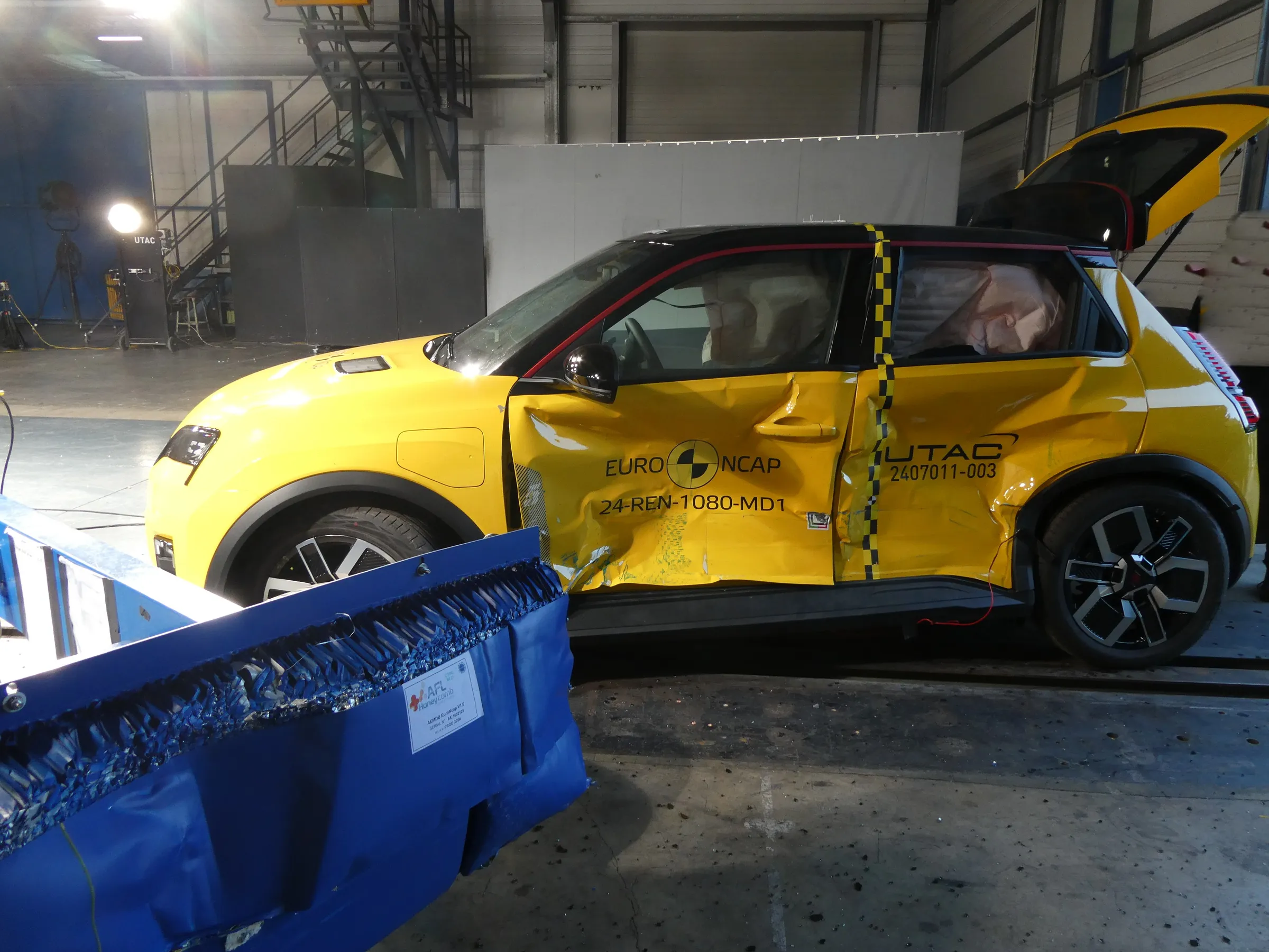 ed03c69d-c845-4dfa-a76e-23cb61a0d405