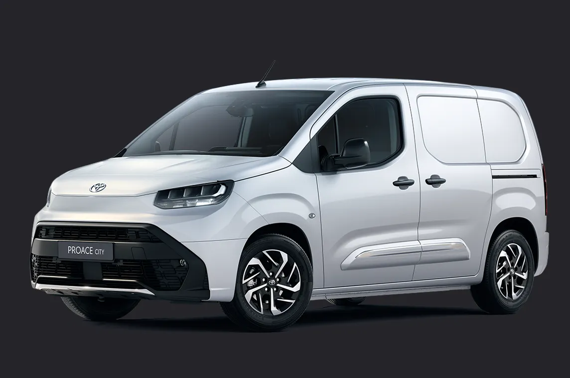 Proace City frontal view