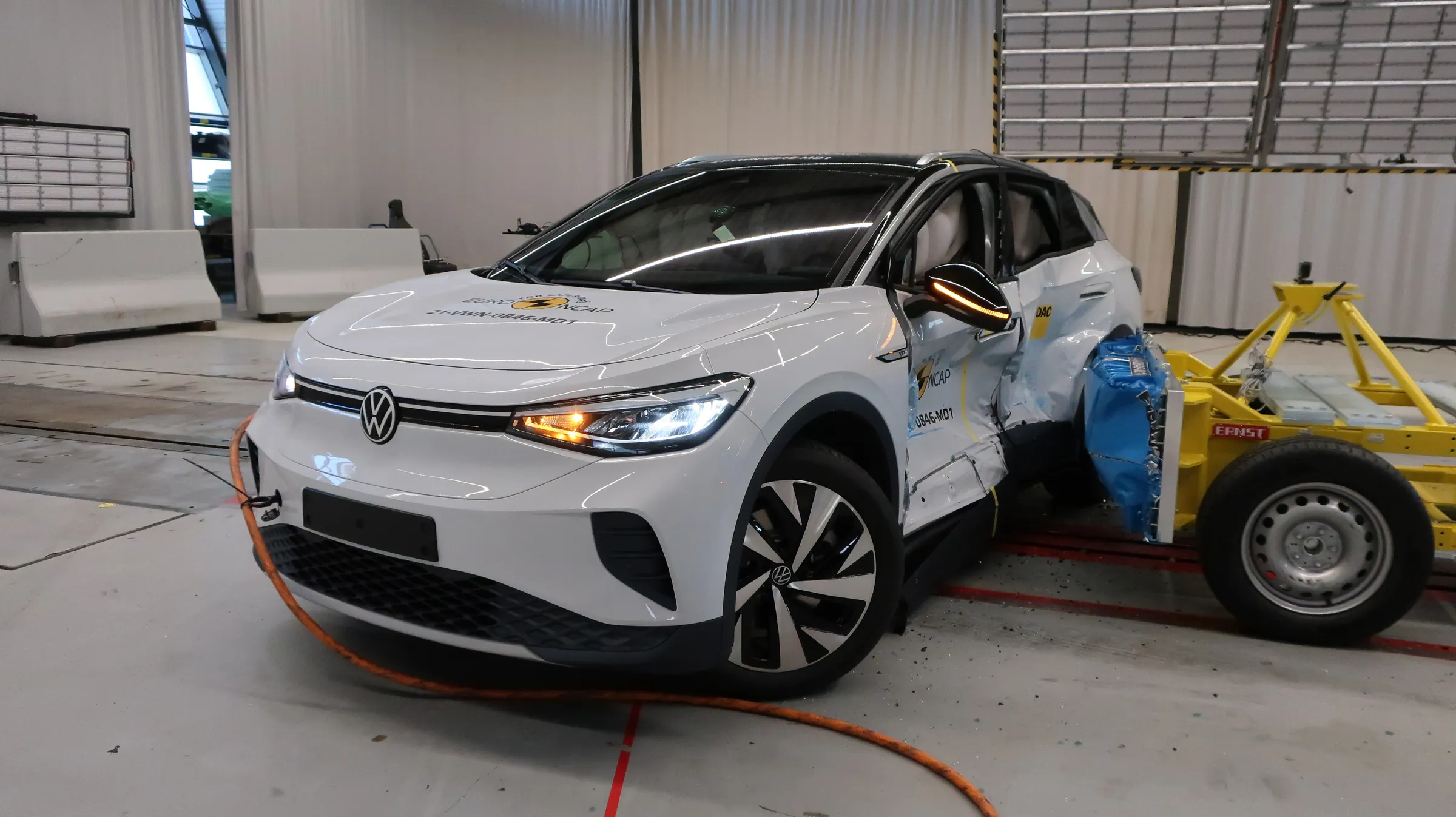 d8887543-82d0-4d89-a7b7-ed49657e8672