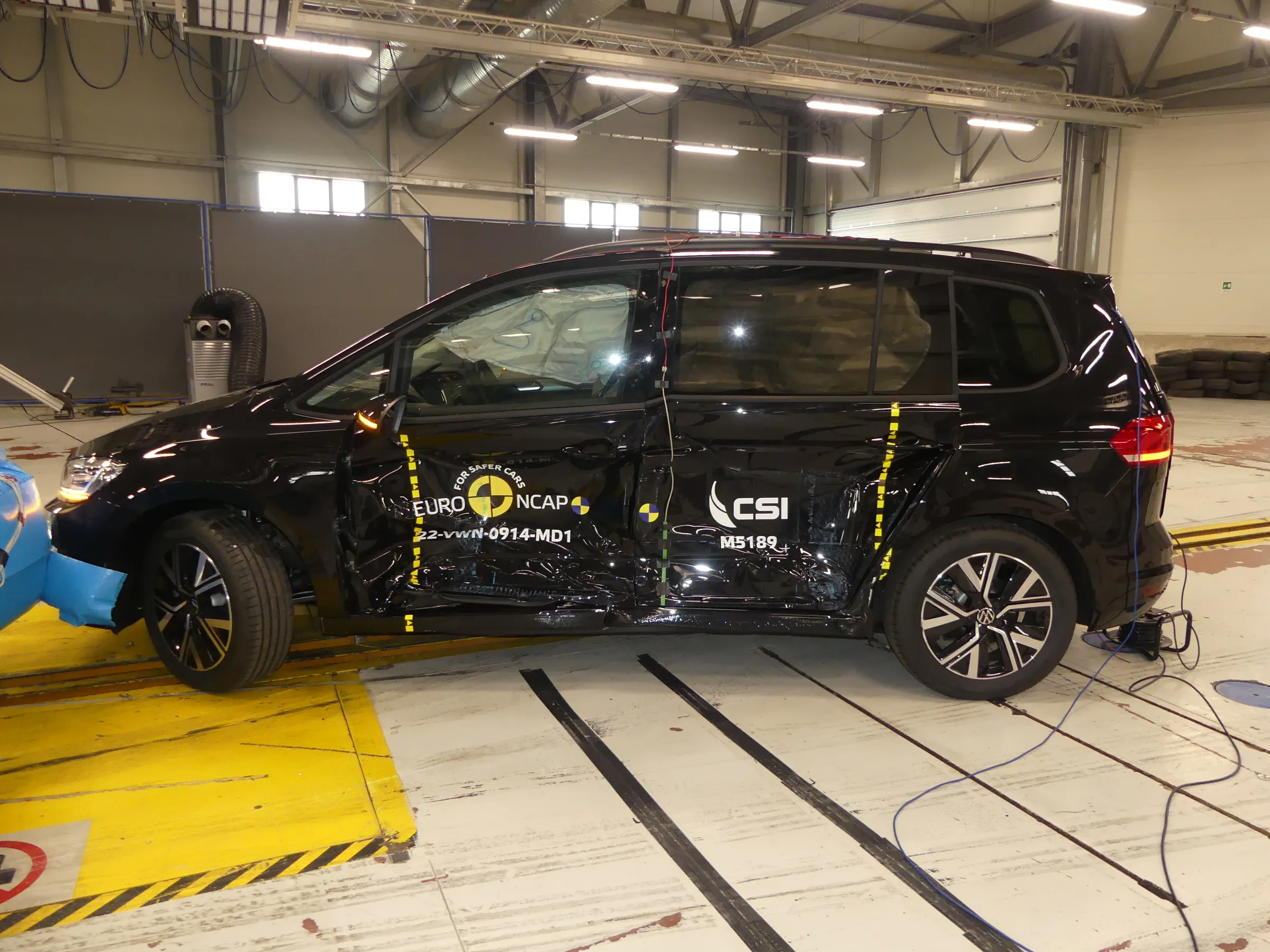 83861473-e470-44d1-b27a-bf400dd7d1ff